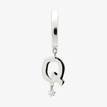Persée Paris Q Letter Piercing — view 1