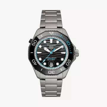 TAG Heuer Aquaracer Professional 500 Date Watch — view 1